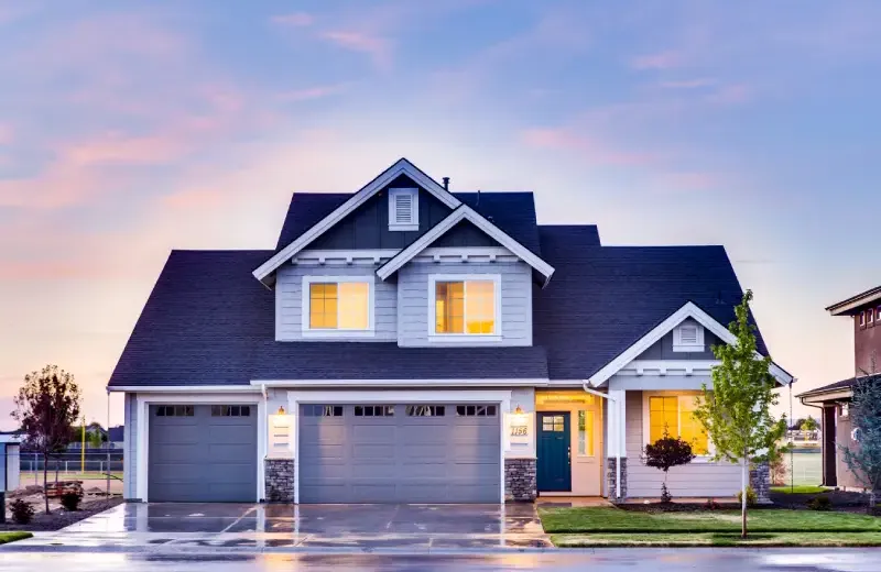 house-image-at-dusk